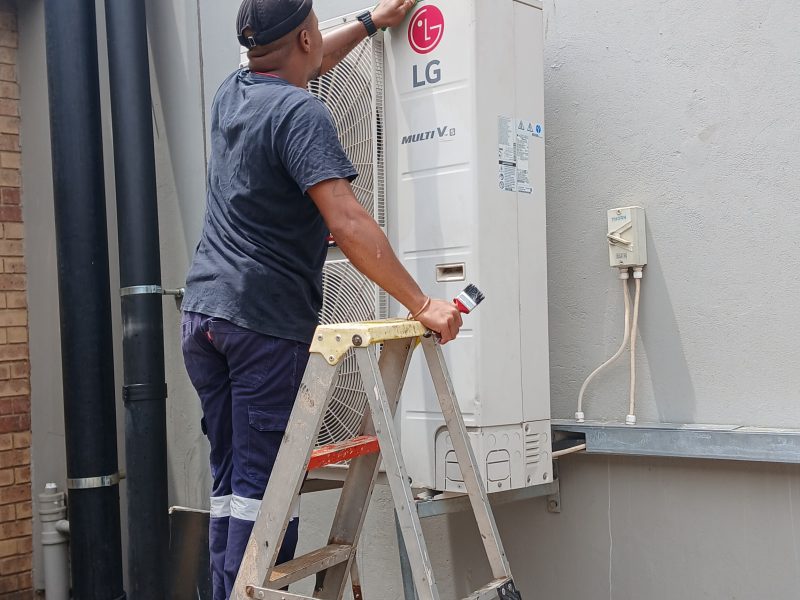 Aircondition service and repairs