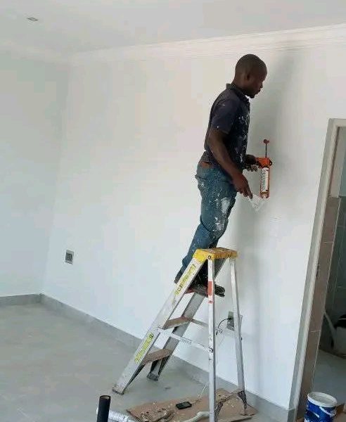 Hire a Painter: Gaint Maintenance